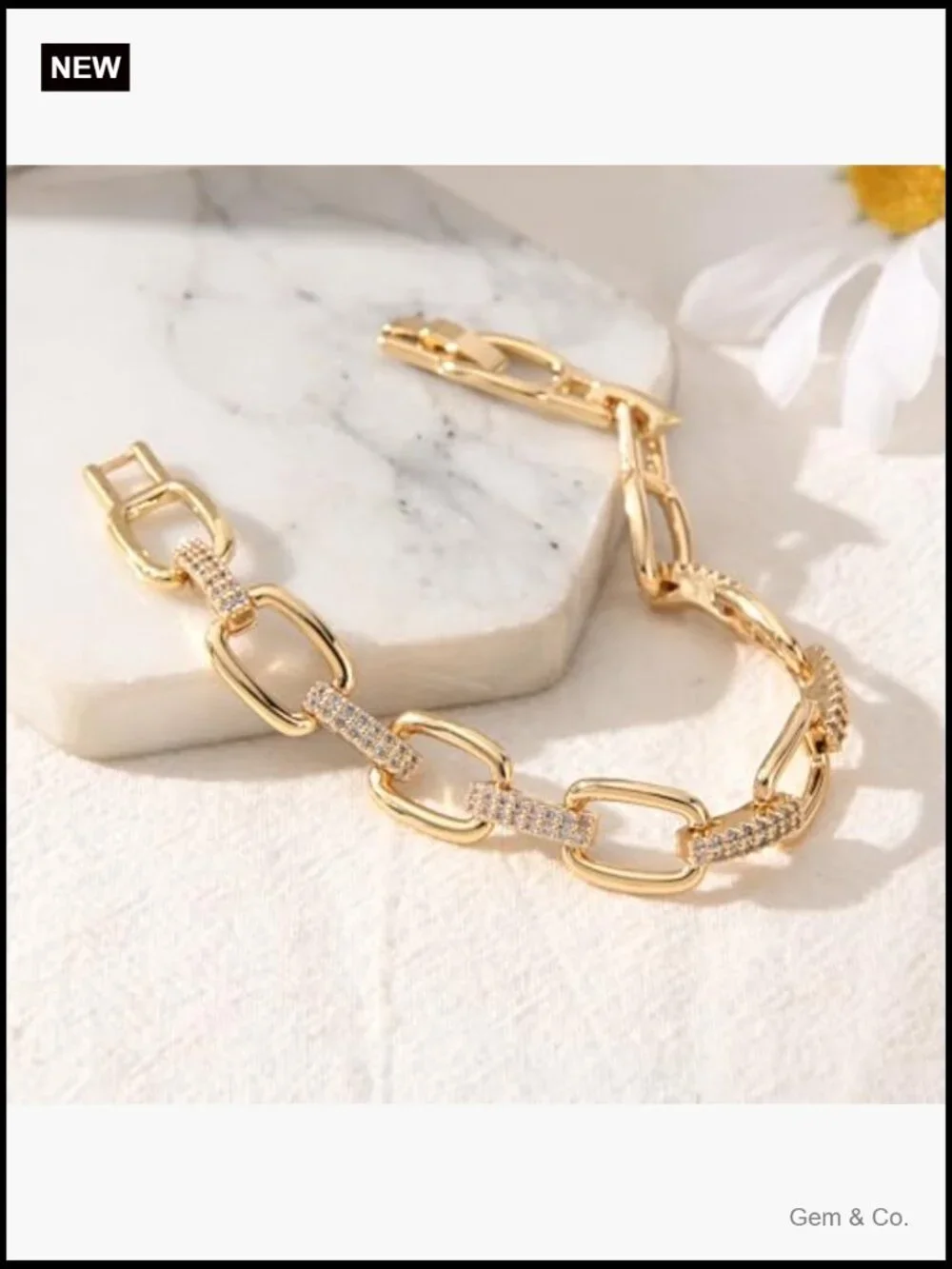 Curb Chain Bracelet with Toggle Clasp - 14K Gold Plated Women's Fashion Jewelry